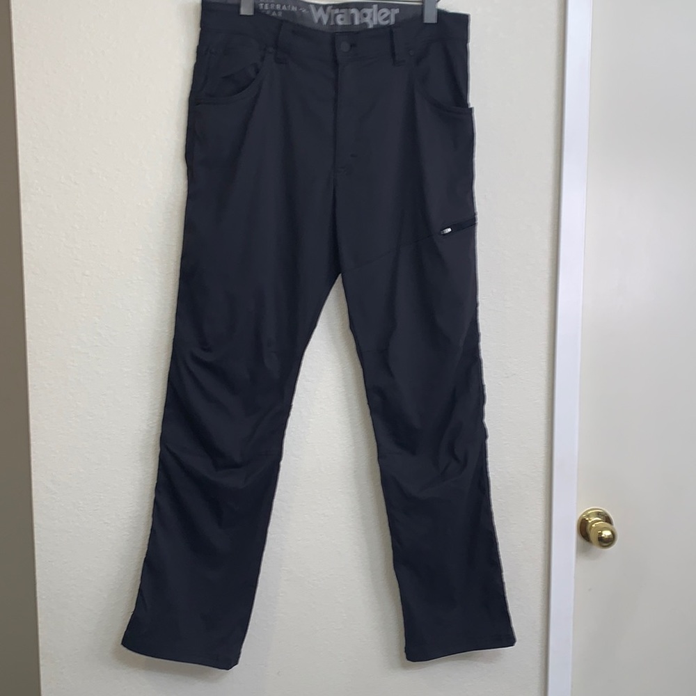 Wrangler all terrain zipper accent Pants Sz 34x32